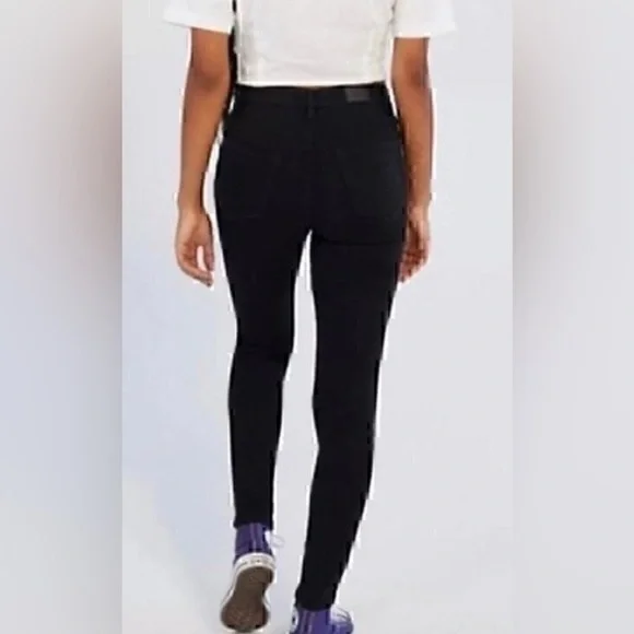 BDG Twig Ripped High-Waisted Skinny Jean - Black Size 25 New with Tag - Picture 2 of 16